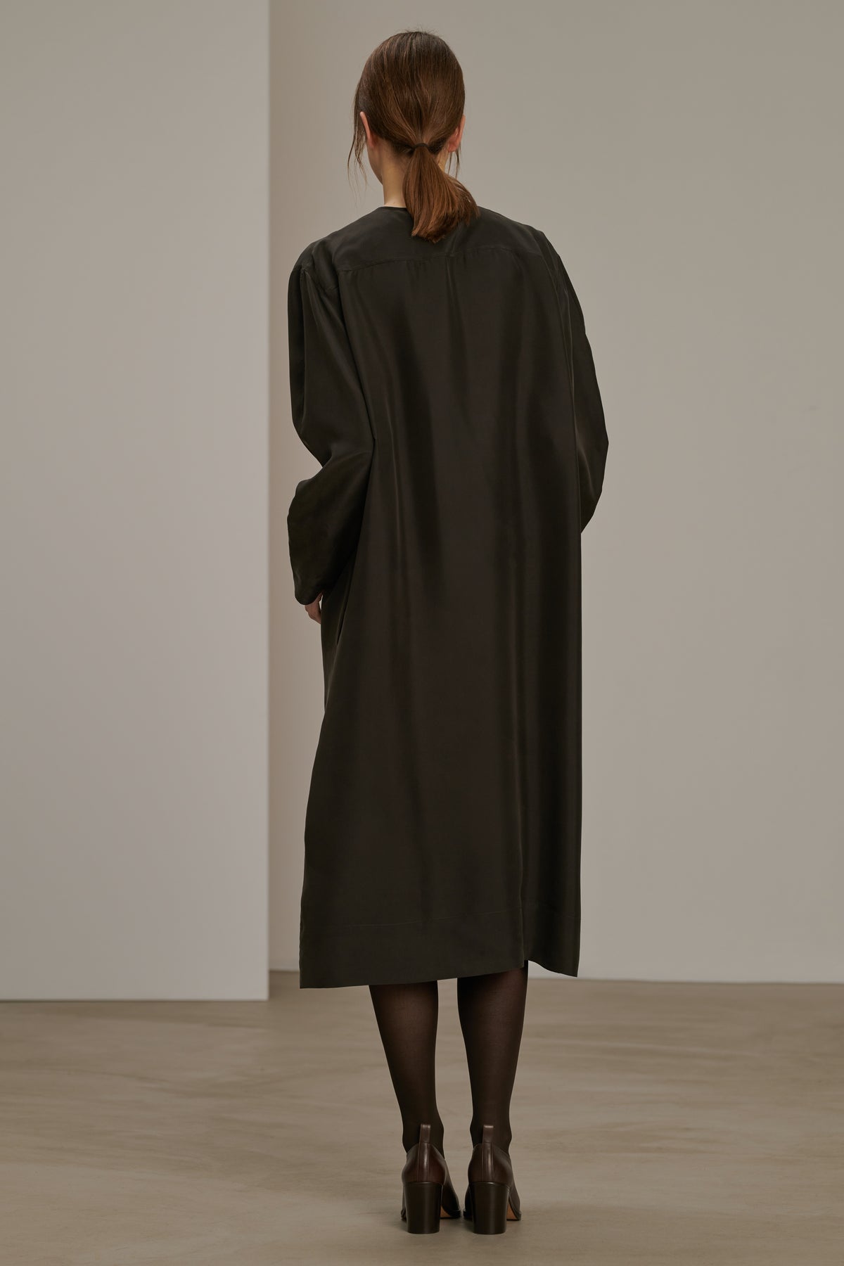 ROBE CASSANDRE CHARBON