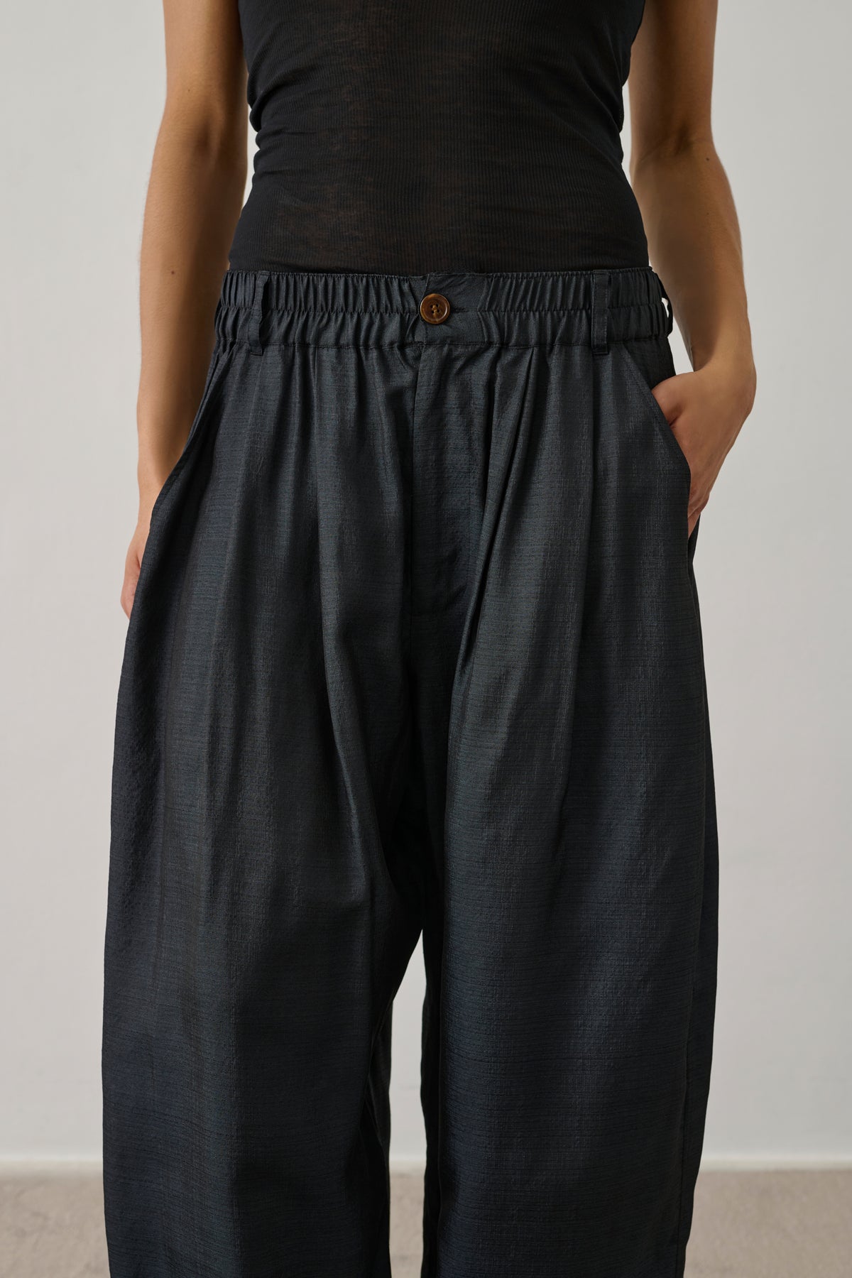 Pantalon Vernon - Noir - Soie - Femme vue 4
