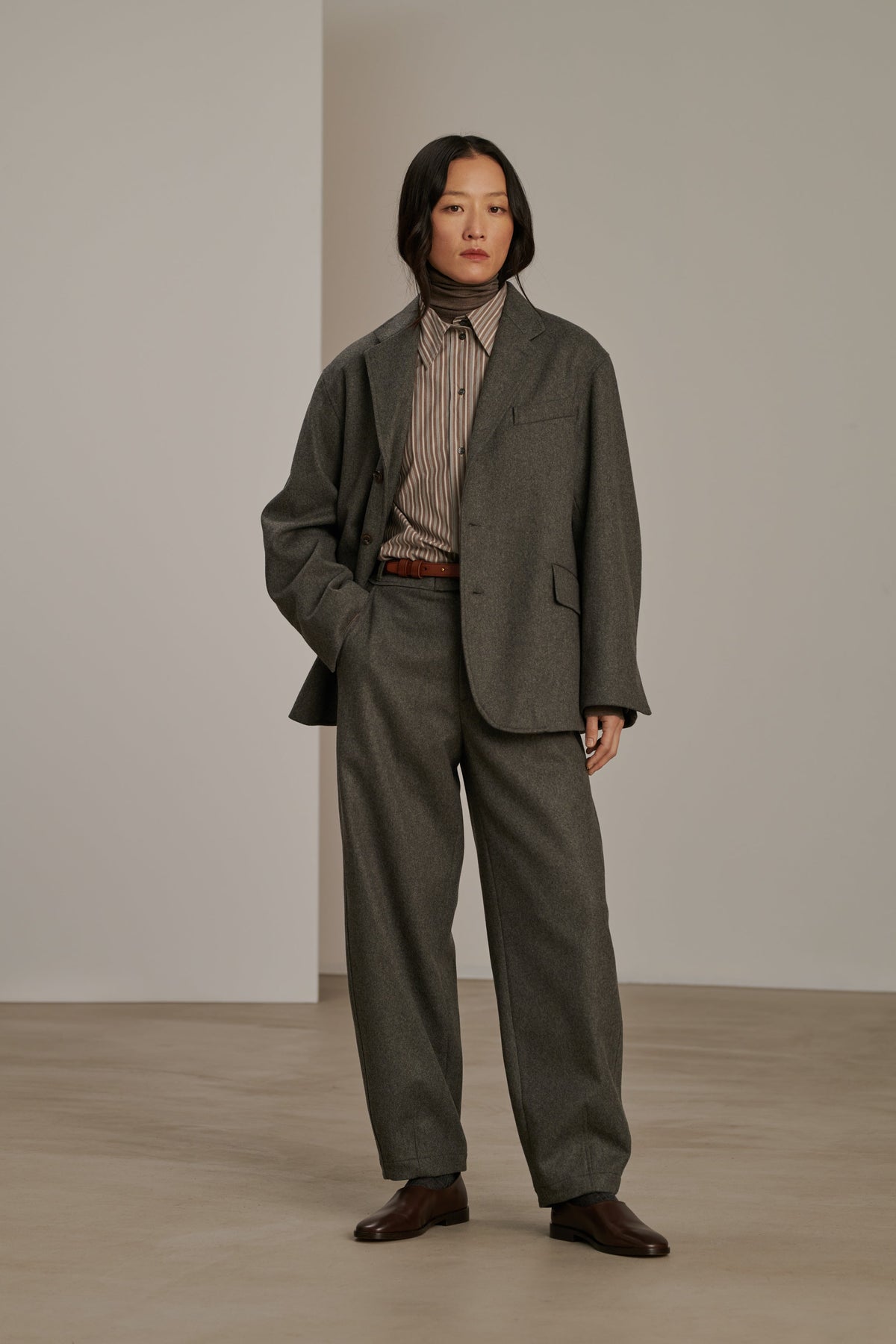 PANTALÓN BARRIE GRIS CLARO