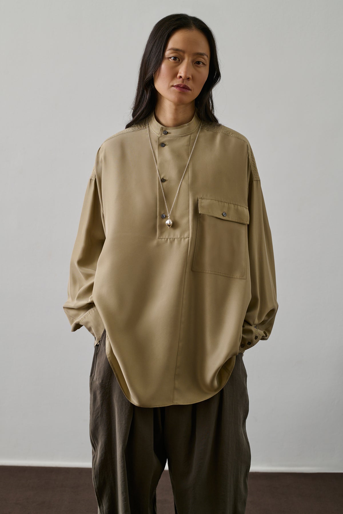 Glasgow shirt - Beige - Silk - Women vue 4