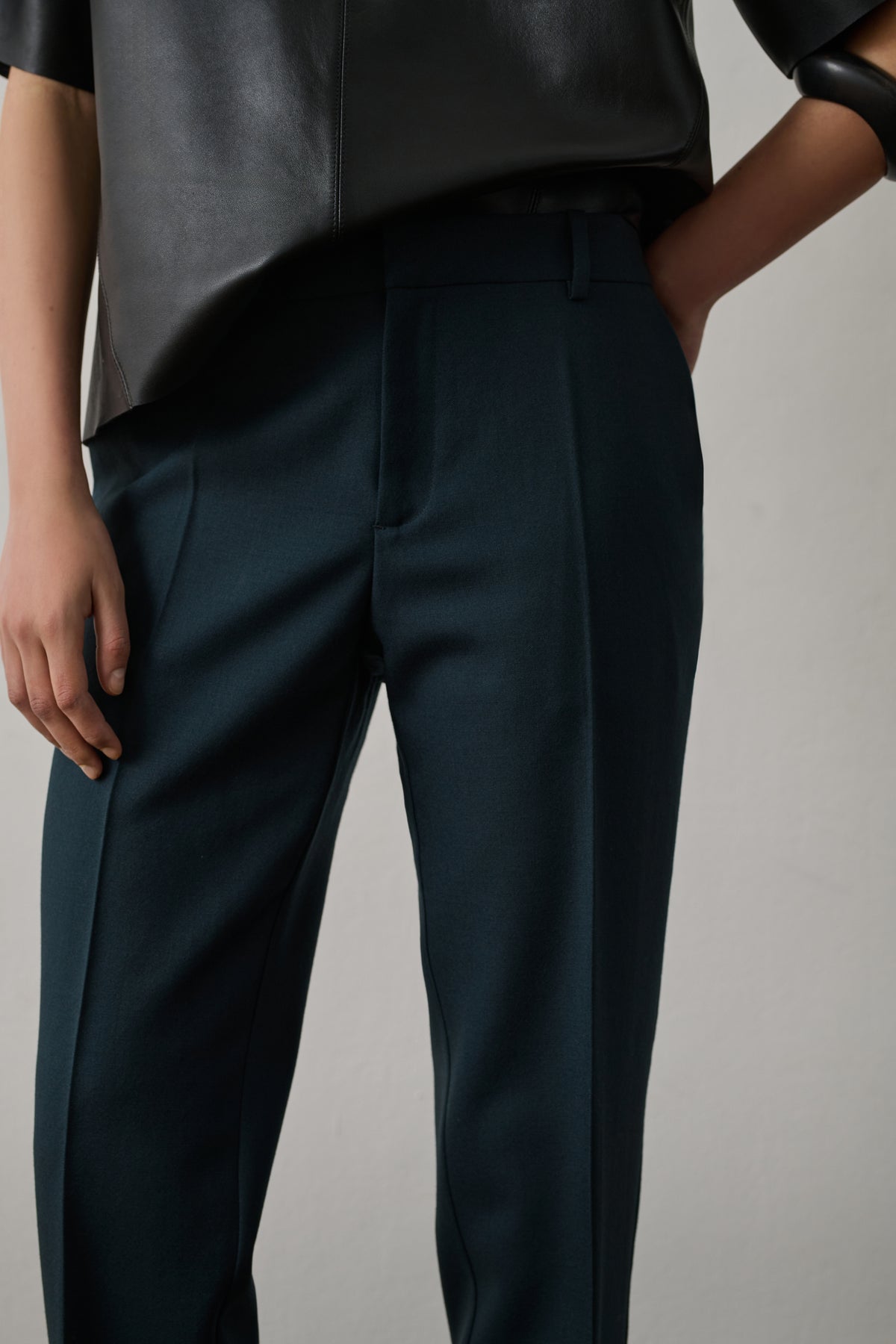 Pantalón Gabriel - Petróleo - Lana - Mujer