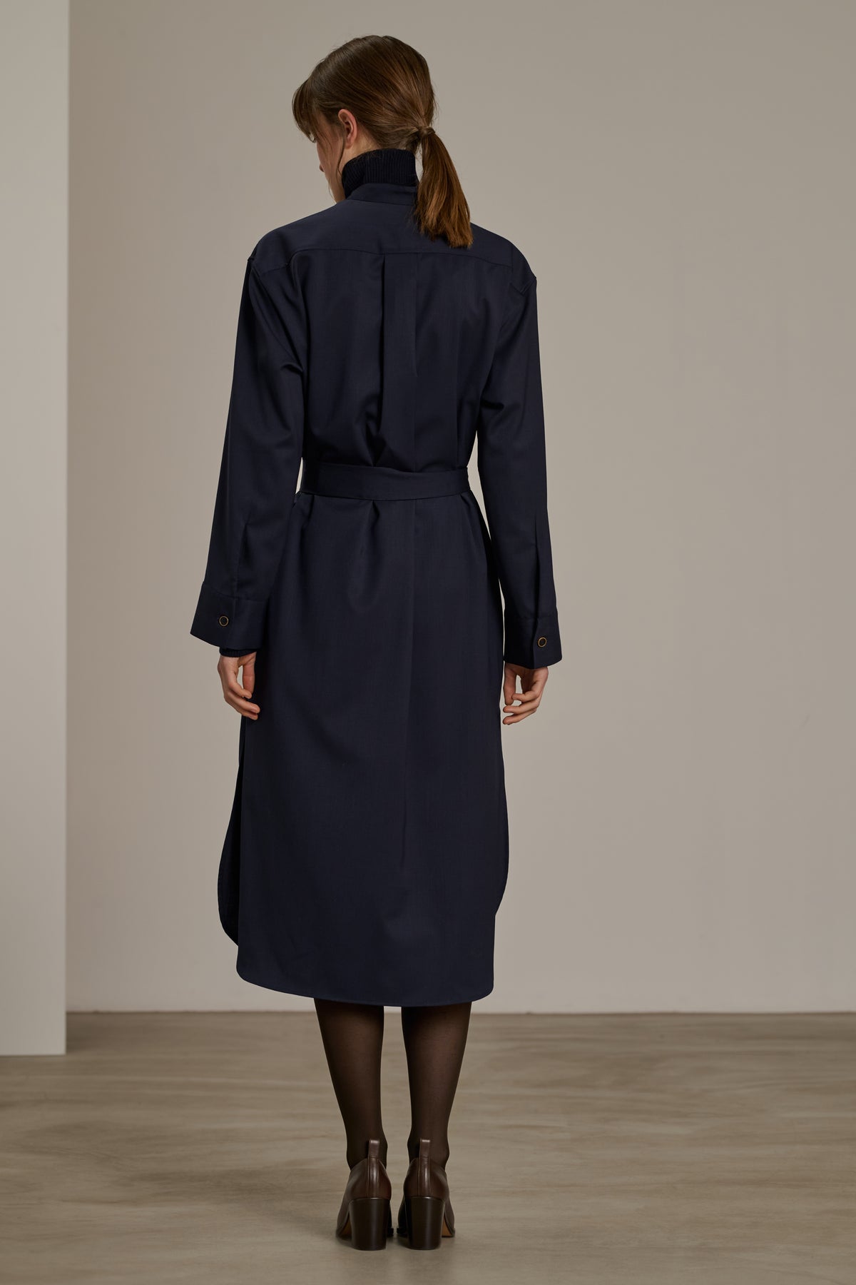 ROBE AKIKO NAVY vue 4