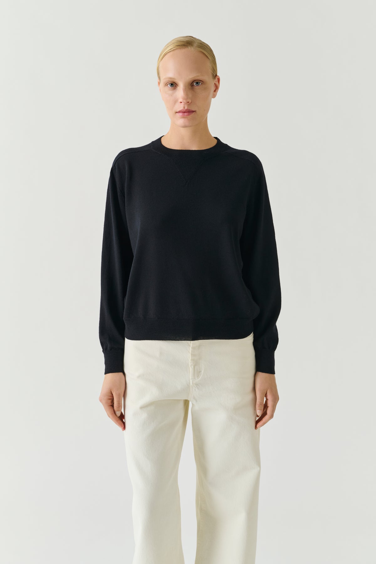 Pull Pio - Noir - Laine Mérinos - Femme vue 2